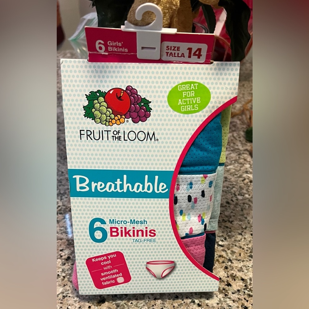 🆕 Fruit of the Loom Girls Breathable Micro-Mesh Underwear (Size 14)